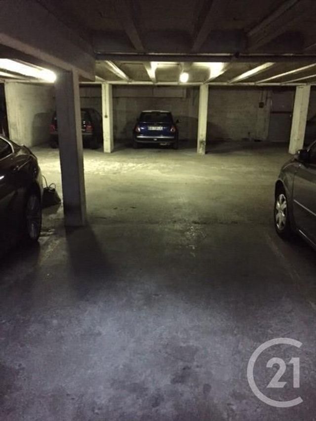 parking à louer - 11.0 m2 - PARIS - 75016 - ILE-DE-FRANCE - Century 21 Victor Hugo - Trocadéro