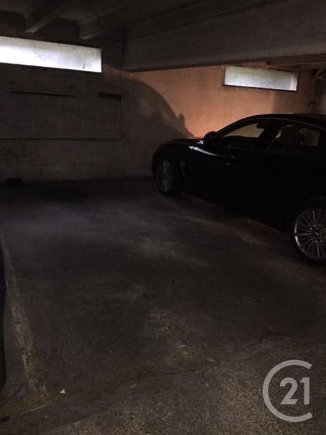 parking à louer - 11.0 m2 - PARIS - 75016 - ILE-DE-FRANCE - Century 21 Victor Hugo - Trocadéro