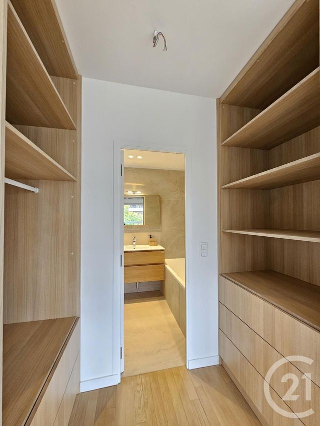 Appartement F3 à louer - 3 pièces - 77.36 m2 - NEUILLY SUR SEINE - 92 - ILE-DE-FRANCE - Century 21 Victor Hugo - Trocadéro