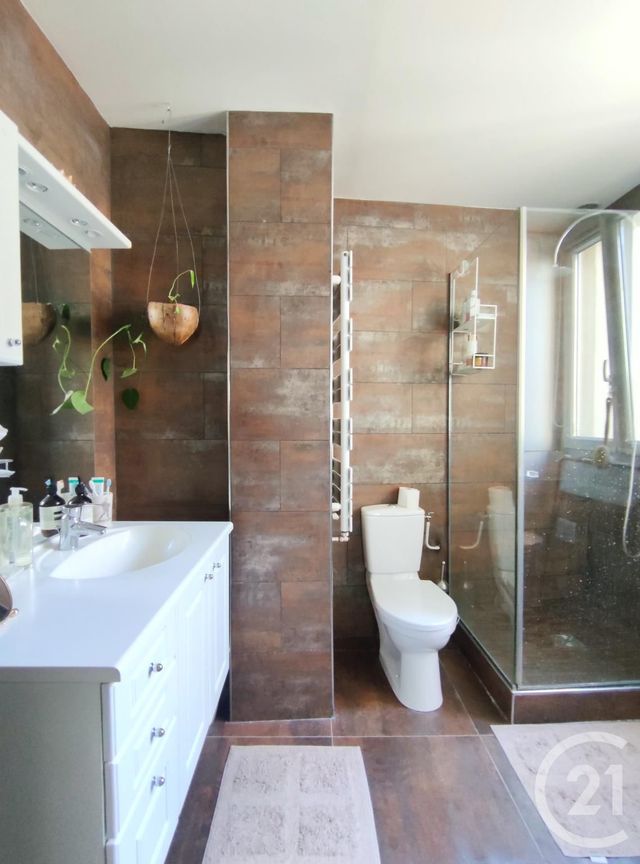 Appartement F2 à louer - 2 pièces - 76.81 m2 - PARIS - 75016 - ILE-DE-FRANCE - Century 21 Victor Hugo - Trocadéro