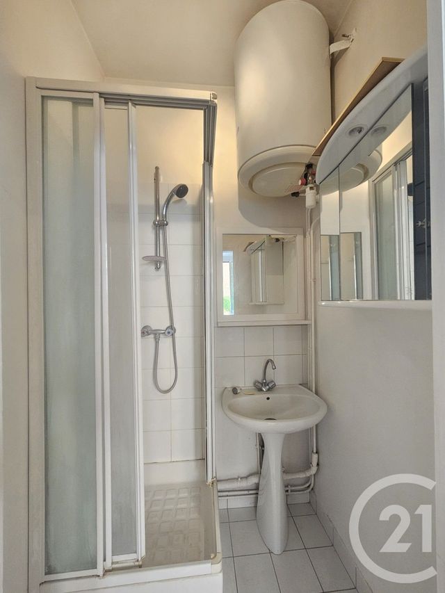 Appartement F1 à vendre - 1 pièce - 19.3 m2 - PARIS - 75016 - ILE-DE-FRANCE - Century 21 Victor Hugo - Trocadéro