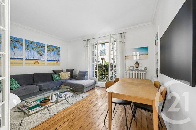 Appartement F3 à vendre - 3 pièces - 83.11 m2 - PARIS - 75018 - ILE-DE-FRANCE - Century 21 Victor Hugo - Trocadéro