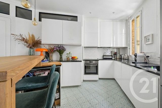 Appartement F3 à vendre - 3 pièces - 83.11 m2 - PARIS - 75018 - ILE-DE-FRANCE - Century 21 Victor Hugo - Trocadéro