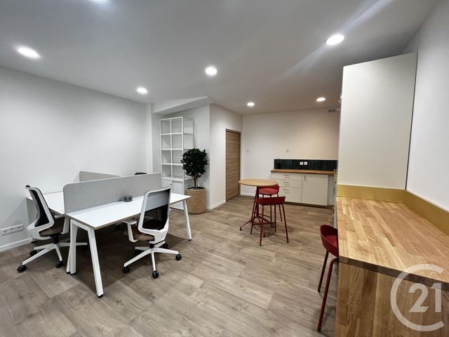 Appartement Local à louer - 3 pièces - 60.11 m2 - PARIS - 75016 - ILE-DE-FRANCE - Century 21 Victor Hugo - Trocadéro