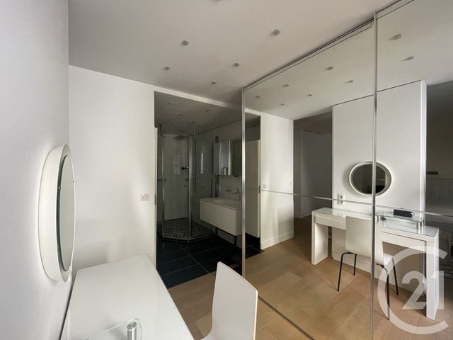 Afficher la photo en grand Appartement F3 à louer - 3 pièces - 90.04 m2 - PARIS - 75016 - ILE-DE-FRANCE - Century 21 Victor Hugo - Trocadéro