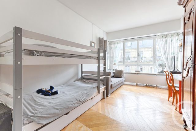 Afficher la photo en grand Appartement F3 à vendre - 3 pièces - 119.75 m2 - PARIS - 75016 - ILE-DE-FRANCE - Century 21 Victor Hugo - Trocadéro