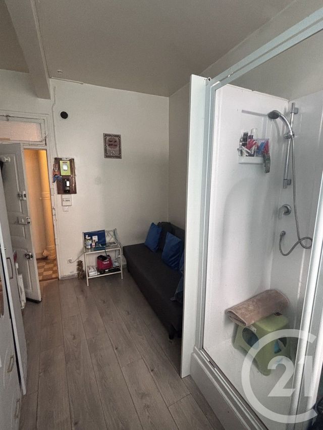 Appartement F1 à vendre - 1 pièce - 9.85 m2 - PARIS - 75016 - ILE-DE-FRANCE - Century 21 Victor Hugo - Trocadéro