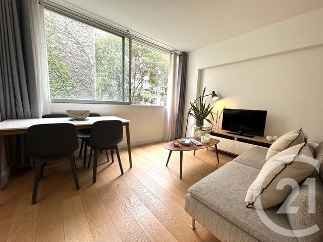 Appartement Studio à louer - 1 pièce - 34.1 m2 - PARIS - 75016 - ILE-DE-FRANCE - Century 21 Victor Hugo - Trocadéro