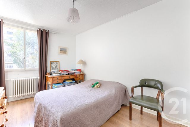 Afficher la photo en grand Appartement F3 à vendre - 3 pièces - 80.77 m2 - PARIS - 75016 - ILE-DE-FRANCE - Century 21 Victor Hugo - Trocadéro