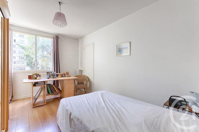 Afficher la photo en grand Appartement F3 à vendre - 3 pièces - 80.77 m2 - PARIS - 75016 - ILE-DE-FRANCE - Century 21 Victor Hugo - Trocadéro