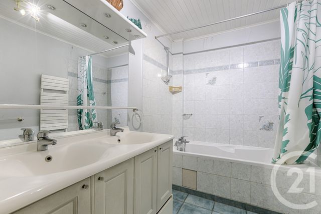 Afficher la photo en grand Appartement F7 à vendre - 7 pièces - 154.37 m2 - PARIS - 75015 - ILE-DE-FRANCE - Century 21 Victor Hugo - Trocadéro