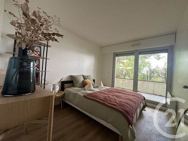 Afficher la photo en grand Appartement F3 à louer - 3 pièces - 74.0 m2 - PARIS - 75009 - ILE-DE-FRANCE - Century 21 Victor Hugo - Trocadéro