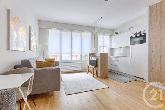 Appartement F1 à louer - 1 pièce - 28.57 m2 - PARIS - 75016 - ILE-DE-FRANCE - Century 21 Victor Hugo - Trocadéro