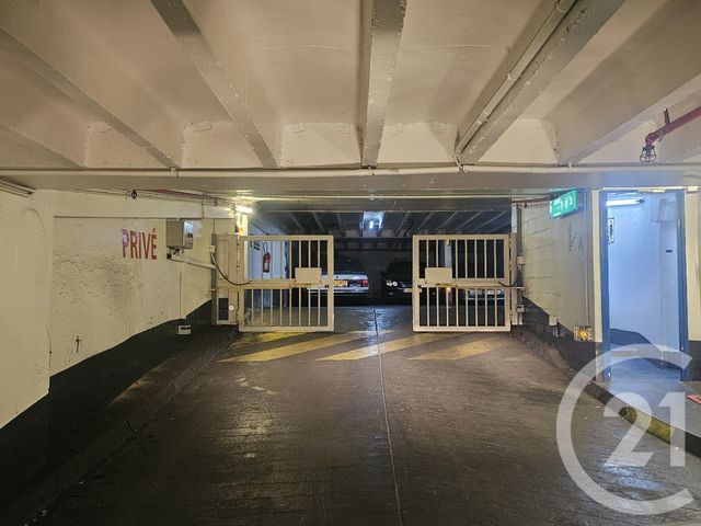 parking à vendre - 10.8 m2 - PARIS - 75008 - ILE-DE-FRANCE - Century 21 Victor Hugo - Trocadéro