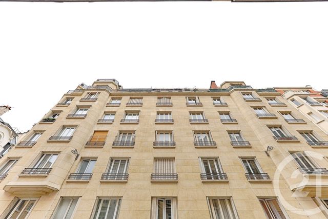Afficher la photo en grand Appartement F3 à vendre - 3 pièces - 75.02 m2 - PARIS - 75016 - ILE-DE-FRANCE - Century 21 Victor Hugo - Trocadéro