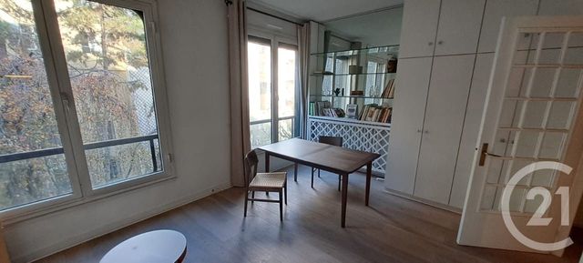 Appartement F1 à louer - 1 pièce - 32.5 m2 - PARIS - 75016 - ILE-DE-FRANCE - Century 21 Victor Hugo - Trocadéro