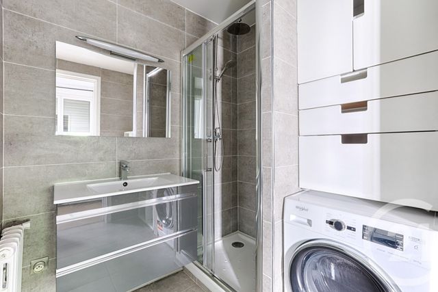 Afficher la photo en grand Appartement F1 à louer - 1 pièce - 32.5 m2 - PARIS - 75016 - ILE-DE-FRANCE - Century 21 Victor Hugo - Trocadéro