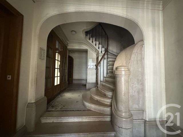 Afficher la photo en grand Appartement Studio à louer - 1 pièce - 14.93 m2 - PARIS - 75016 - ILE-DE-FRANCE - Century 21 Victor Hugo - Trocadéro