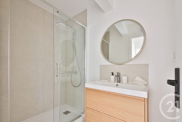 Appartement F1 à vendre - 1 pièce - 46.0 m2 - PARIS - 75015 - ILE-DE-FRANCE - Century 21 Victor Hugo - Trocadéro