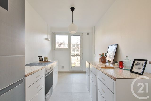 Appartement F1 à vendre - 1 pièce - 46.0 m2 - PARIS - 75015 - ILE-DE-FRANCE - Century 21 Victor Hugo - Trocadéro