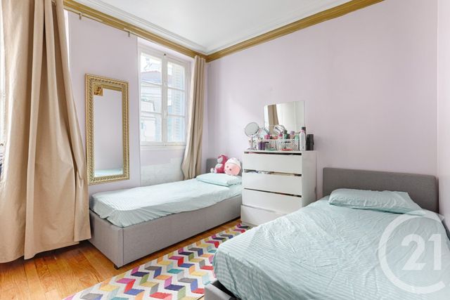 Appartement F3 à vendre - 3 pièces - 45.23 m2 - PARIS - 75018 - ILE-DE-FRANCE - Century 21 Victor Hugo - Trocadéro