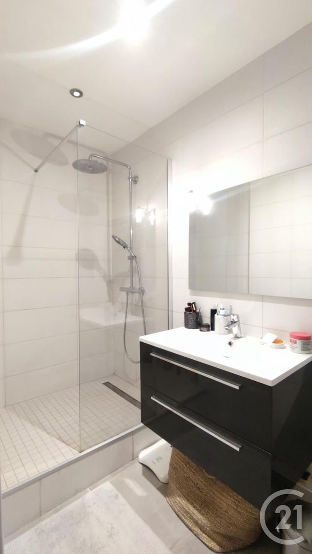 Appartement F1 à louer - 1 pièce - 26.35 m2 - PARIS - 75016 - ILE-DE-FRANCE - Century 21 Victor Hugo - Trocadéro