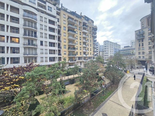 Appartement F4 à louer - 4 pièces - 84.02 m2 - COURBEVOIE - 92 - ILE-DE-FRANCE - Century 21 Victor Hugo - Trocadéro
