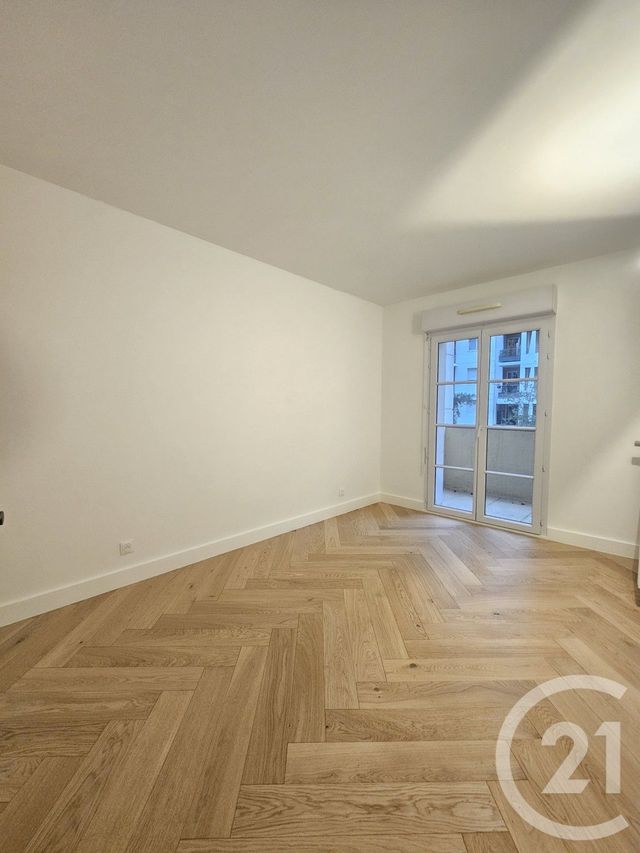 Appartement F4 à louer - 4 pièces - 84.02 m2 - COURBEVOIE - 92 - ILE-DE-FRANCE - Century 21 Victor Hugo - Trocadéro