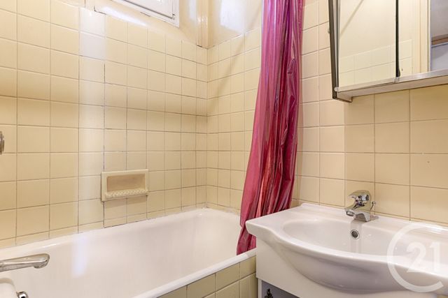 Appartement F2 à vendre - 2 pièces - 33.89 m2 - PARIS - 75016 - ILE-DE-FRANCE - Century 21 Victor Hugo - Trocadéro