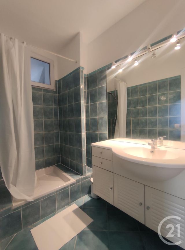 Appartement F2 à louer - 2 pièces - 29.59 m2 - PARIS - 75116 - ILE-DE-FRANCE - Century 21 Victor Hugo - Trocadéro