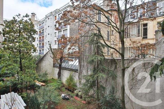 Appartement Studio à vendre - 1 pièce - 26.8 m2 - PARIS - 75016 - ILE-DE-FRANCE - Century 21 Victor Hugo - Trocadéro