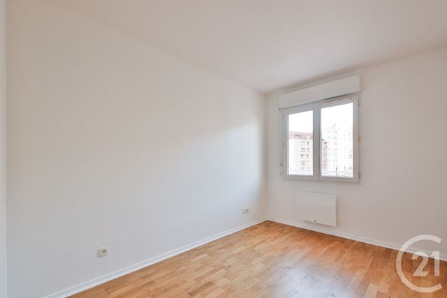 Appartement F4 à vendre - 4 pièces - 98.3 m2 - PARIS - 75013 - ILE-DE-FRANCE - Century 21 Victor Hugo - Trocadéro
