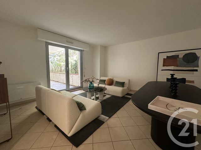 Appartement F3 à louer - 3 pièces - 74.0 m2 - PARIS - 75009 - ILE-DE-FRANCE - Century 21 Victor Hugo - Trocadéro