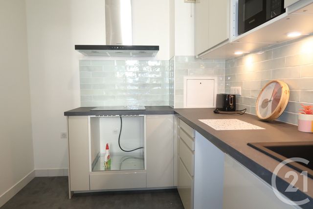 Appartement F3 à louer - 3 pièces - 74.0 m2 - PARIS - 75009 - ILE-DE-FRANCE - Century 21 Victor Hugo - Trocadéro