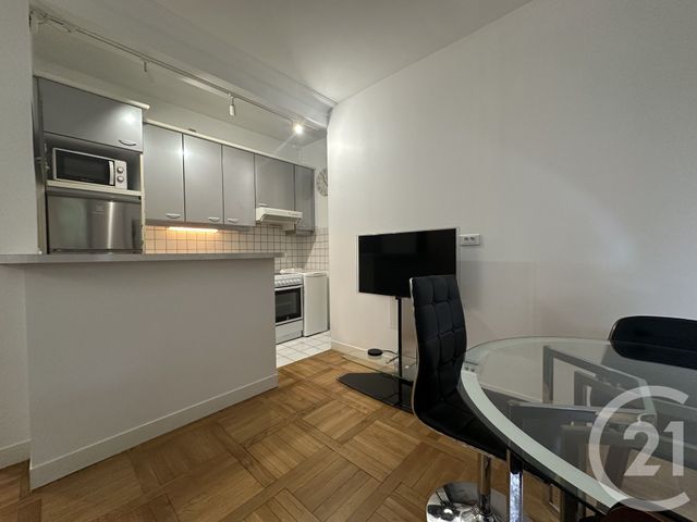 Appartement F2 à louer - 2 pièces - 40.3 m2 - PARIS - 75016 - ILE-DE-FRANCE - Century 21 Victor Hugo - Trocadéro