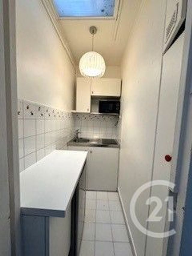 Appartement F2 à vendre - 2 pièces - 28.5 m2 - NEUILLY SUR SEINE - 92 - ILE-DE-FRANCE - Century 21 Victor Hugo - Trocadéro