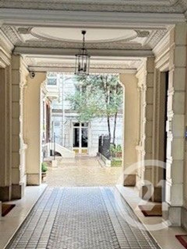 Appartement F2 à vendre - 2 pièces - 28.5 m2 - NEUILLY SUR SEINE - 92 - ILE-DE-FRANCE - Century 21 Victor Hugo - Trocadéro