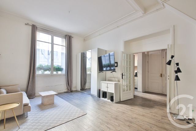 Appartement Studio à vendre - 1 pièce - 43.87 m2 - PARIS - 75016 - ILE-DE-FRANCE - Century 21 Victor Hugo - Trocadéro