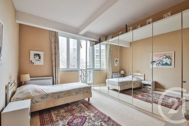 Appartement F2 à vendre - 2 pièces - 48.66 m2 - PARIS - 75116 - ILE-DE-FRANCE - Century 21 Victor Hugo - Trocadéro