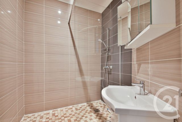 Appartement F3 à vendre - 3 pièces - 55.0 m2 - PARIS - 75016 - ILE-DE-FRANCE - Century 21 Victor Hugo - Trocadéro