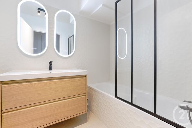 Appartement F3 à vendre - 3 pièces - 68.55 m2 - PARIS - 75015 - ILE-DE-FRANCE - Century 21 Victor Hugo - Trocadéro