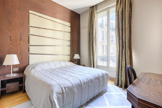 Appartement à vendre - 7 pièces - 296.15 m2 - PARIS - 75116 - ILE-DE-FRANCE - Century 21 Victor Hugo - Trocadéro