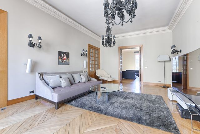 Appartement à vendre - 7 pièces - 296.15 m2 - PARIS - 75116 - ILE-DE-FRANCE - Century 21 Victor Hugo - Trocadéro