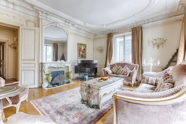 Appartement F6 à vendre - 6 pièces - 199.6 m2 - PARIS - 75116 - ILE-DE-FRANCE - Century 21 Victor Hugo - Trocadéro