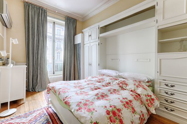 Appartement F6 à vendre - 6 pièces - 199.6 m2 - PARIS - 75116 - ILE-DE-FRANCE - Century 21 Victor Hugo - Trocadéro