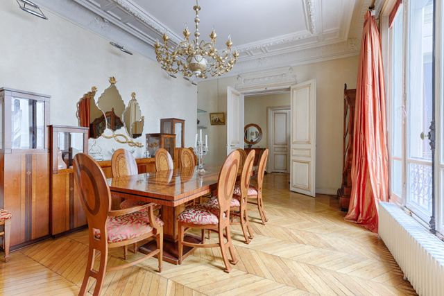 Appartement F6 à vendre - 6 pièces - 199.6 m2 - PARIS - 75116 - ILE-DE-FRANCE - Century 21 Victor Hugo - Trocadéro