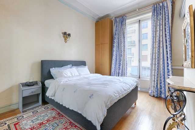 Appartement F6 à vendre - 6 pièces - 199.6 m2 - PARIS - 75116 - ILE-DE-FRANCE - Century 21 Victor Hugo - Trocadéro