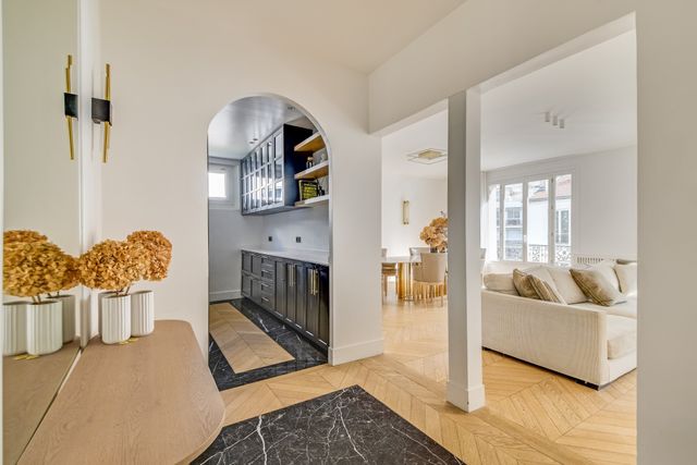 Appartement F5 à vendre - 5 pièces - 126.0 m2 - NEUILLY SUR SEINE - 92 - ILE-DE-FRANCE - Century 21 Victor Hugo - Trocadéro