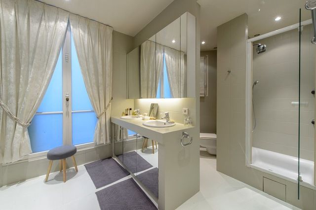 Appartement F6 à louer - 6 pièces - 191.78 m2 - PARIS - 75016 - ILE-DE-FRANCE - Century 21 Victor Hugo - Trocadéro