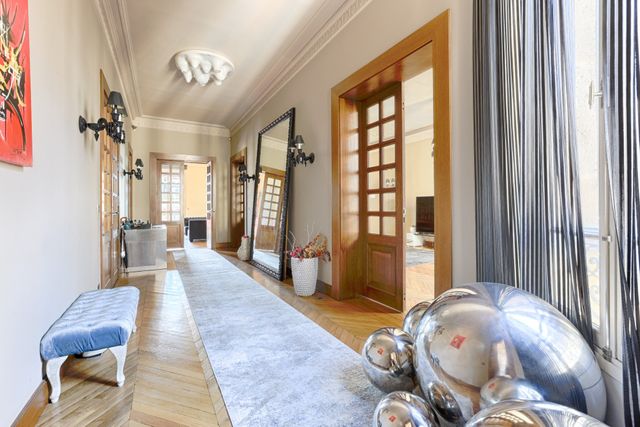 Appartement à vendre - 7 pièces - 296.15 m2 - PARIS - 75116 - ILE-DE-FRANCE - Century 21 Victor Hugo - Trocadéro